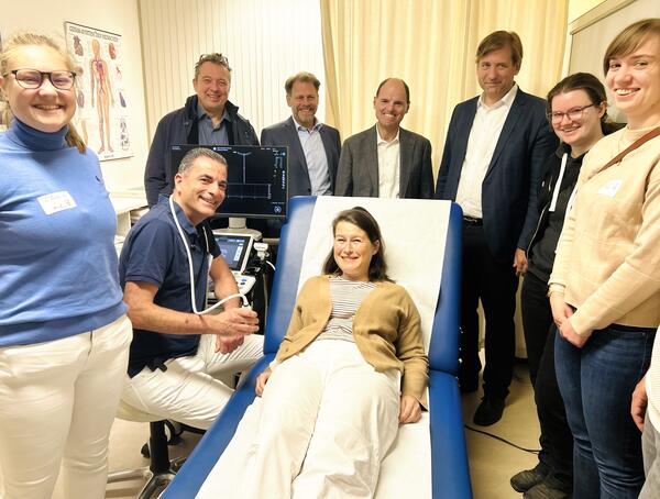 Bild vergrößern: PM2025_107 Im Behandlungszimmer
